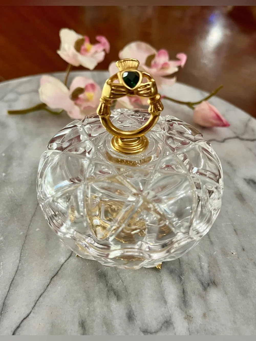 VTG Killarney Crystal Ireland Trinket Dish 22K Gold Claddagh Lid & Filigree Base